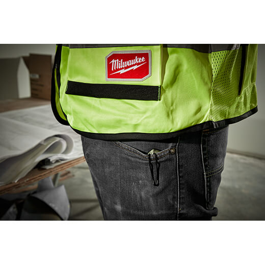 Milwaukee 48-22-1524 Cuchillo plegable FASTBACK Camo