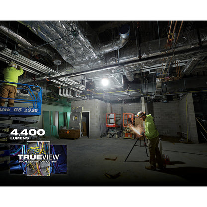 Luz de obra compacta LED M18 RADIUS 2145-20 de Milwaukee