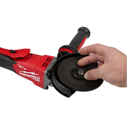 Milwaukee 2886-20 M18 FUEL Amoladora de frenado de cabeza plana de 5", interruptor de paleta sin bloqueo (solo herramienta)