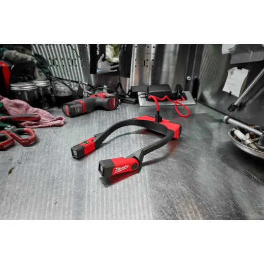 Luz de cuello Milwaukee 2117-21 REDLITHIUM USB de 400 lúmenes