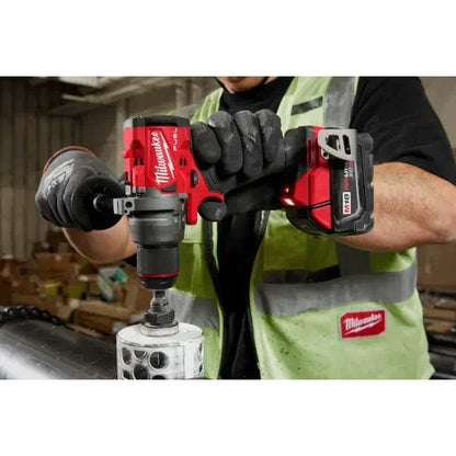 Milwaukee 3697-22 M18 FUEL Kit combinado de 2 herramientas - Taladro percutor y destornillador de impacto con 2 baterías y cargador