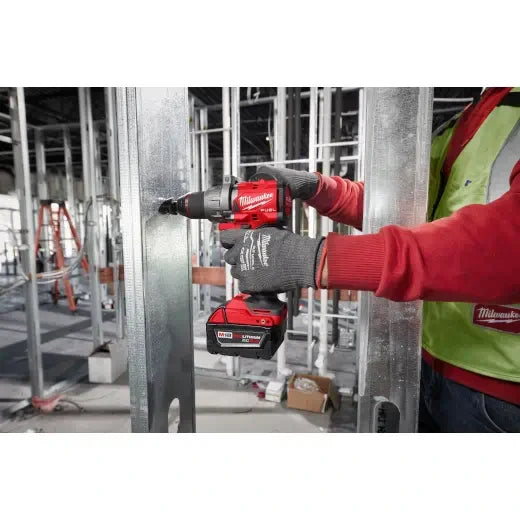 Milwaukee 3697-22 M18 FUEL Kit combinado de 2 herramientas - Taladro percutor y destornillador de impacto con 2 baterías y cargador
