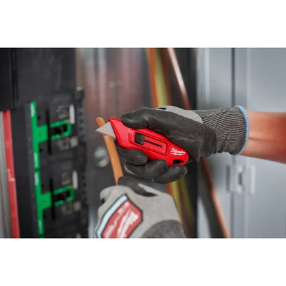 Cúter compacto Milwaukee 48-22-1516 con deslizamiento lateral