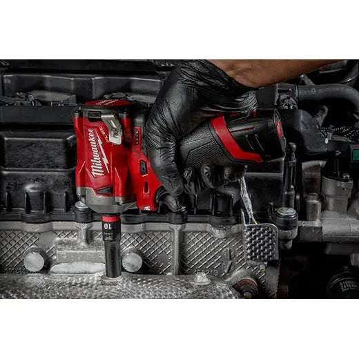 Juego de vasos estándar métricos de 6 puntas Milwaukee 49-66-7007 de 14 piezas SHOCKWAVE Impact Duty de 3/8"