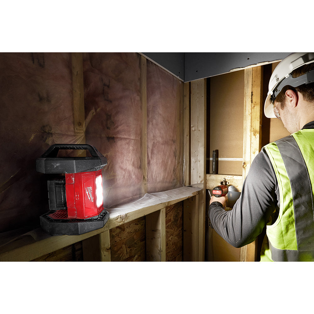 Milwaukee 2361-20 Foco LED M18