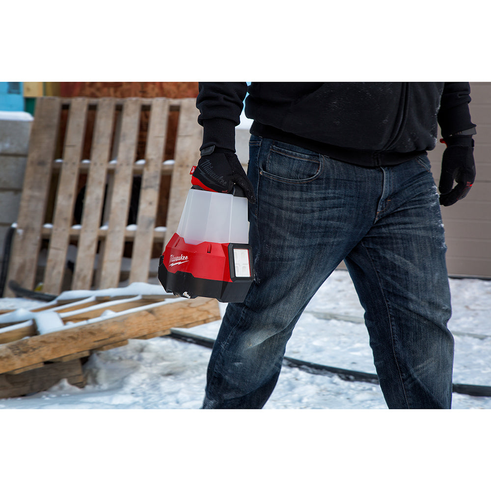 Milwaukee 2144-20 M18 RADIUS Foco de obra compacto con modo reflector