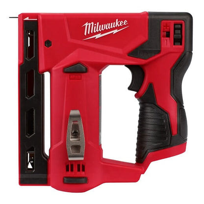Engrapadora de corona Milwaukee 2447-20 M12 de 3/8 pulg.